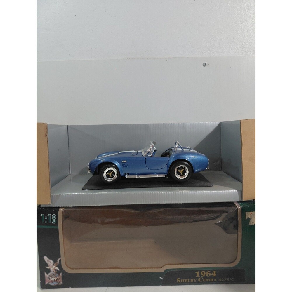 Road Signature 1:18 Diecast 1964 Shelby Cobra 427 S/C Convertible w/box